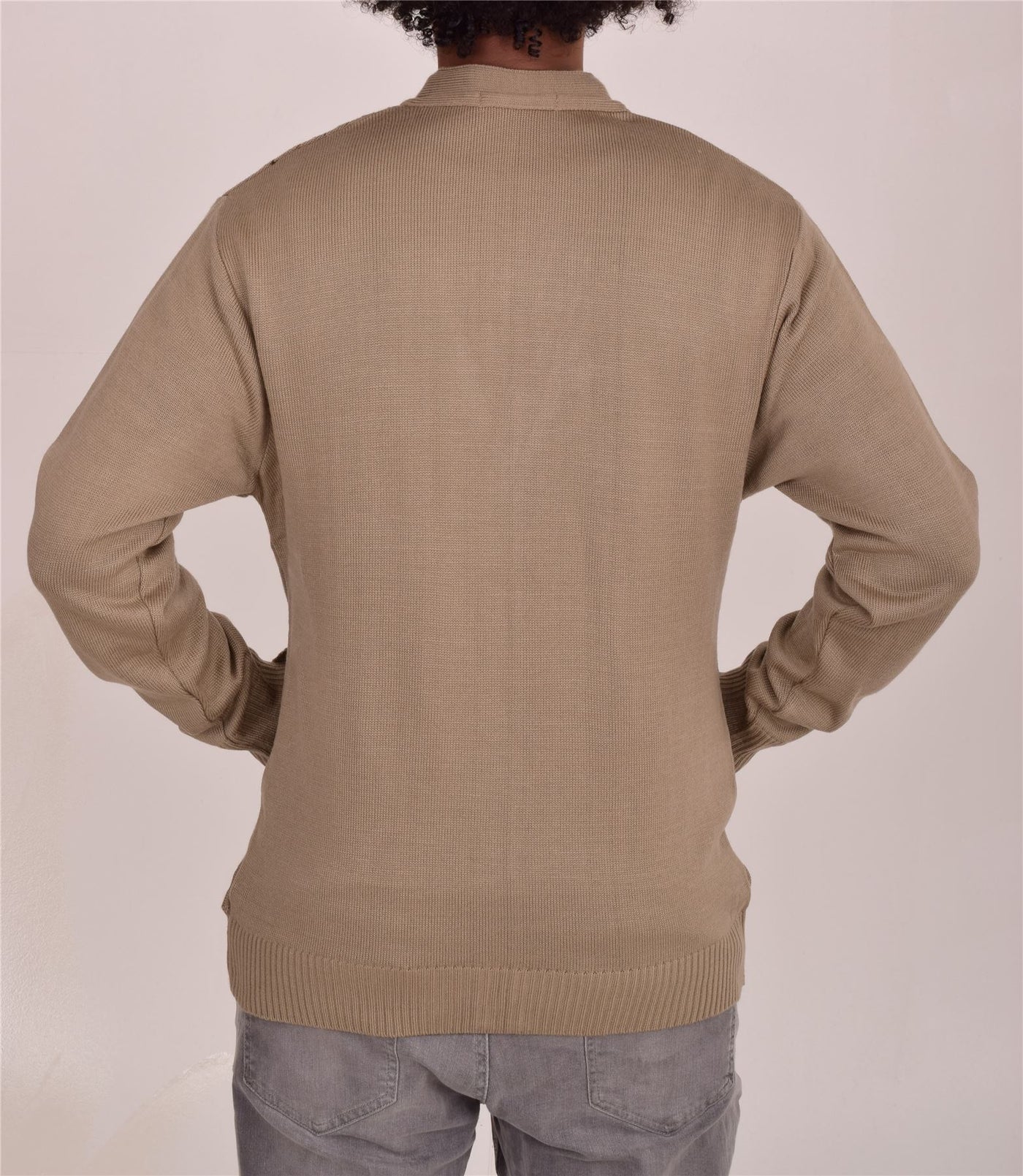 Men's Classic Thick Knitted Cardigan  Button-Up Front Jumper with Two Side Pockets  Winter Knitwear