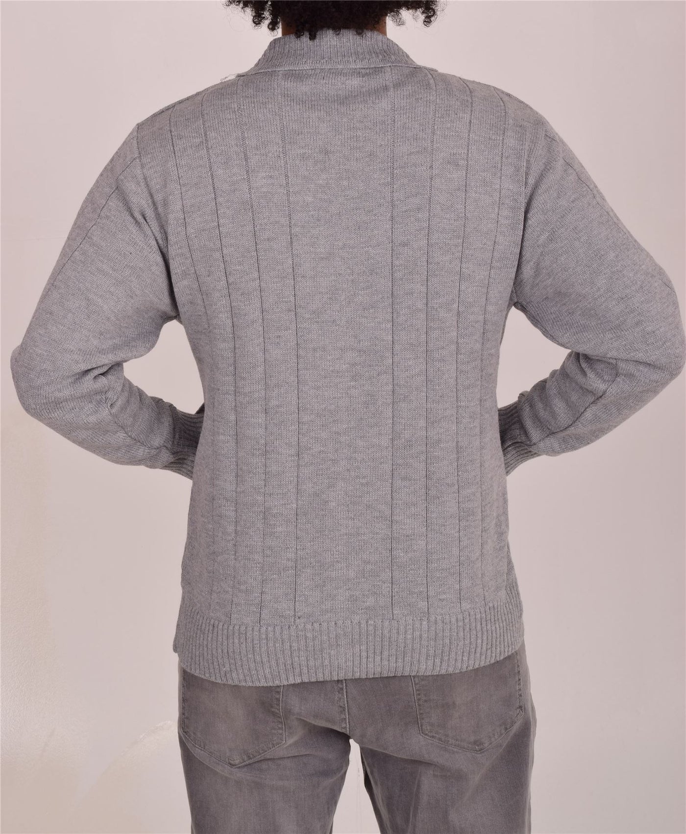 Men's Classic Thick Knitted Cardigan  Full Zip Front Closure Jumper with Pockets and Collared Design  Winter Knitwear