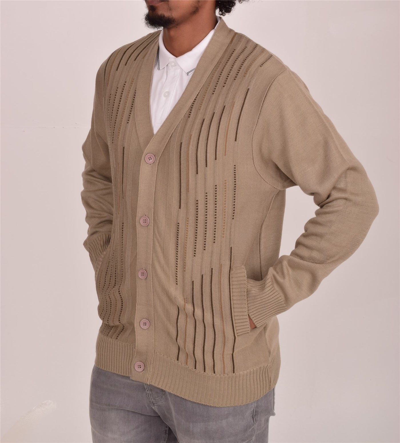Men's Classic Thick Knitted Cardigan  Button-Up Front Jumper with Two Side Pockets  Winter Knitwear